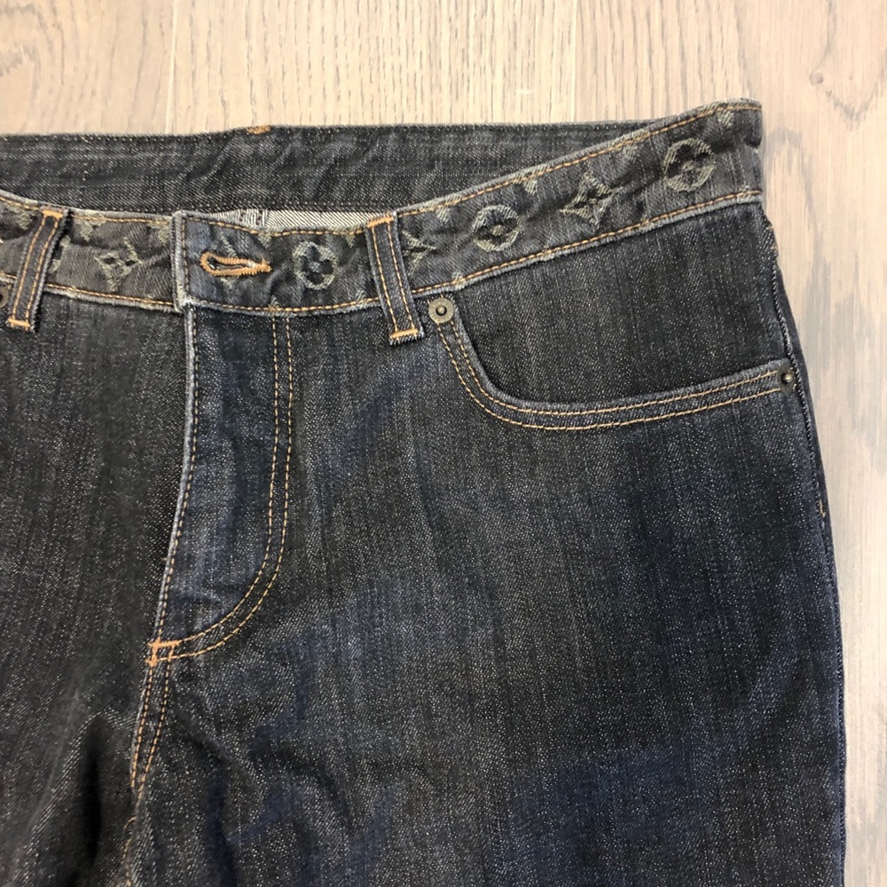 Louis Vuitton Jeans Size 42 (brand new never worn)